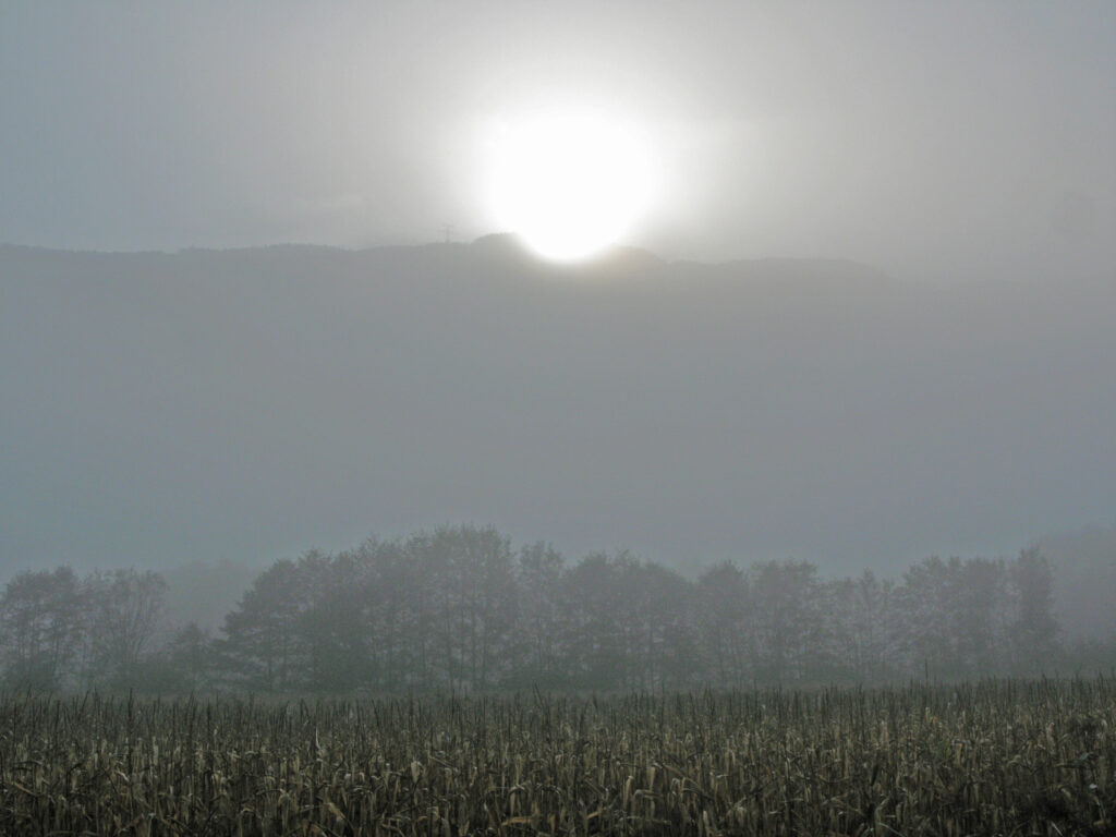 Lever de soleil, vallée de Vaulnaveys. Photo.